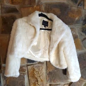 Winter bride faux fur bolero